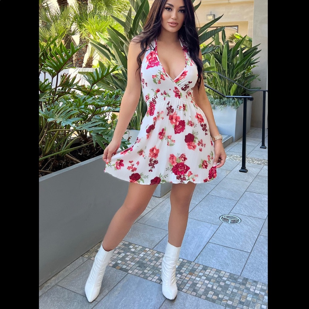 Cute summer halter dress